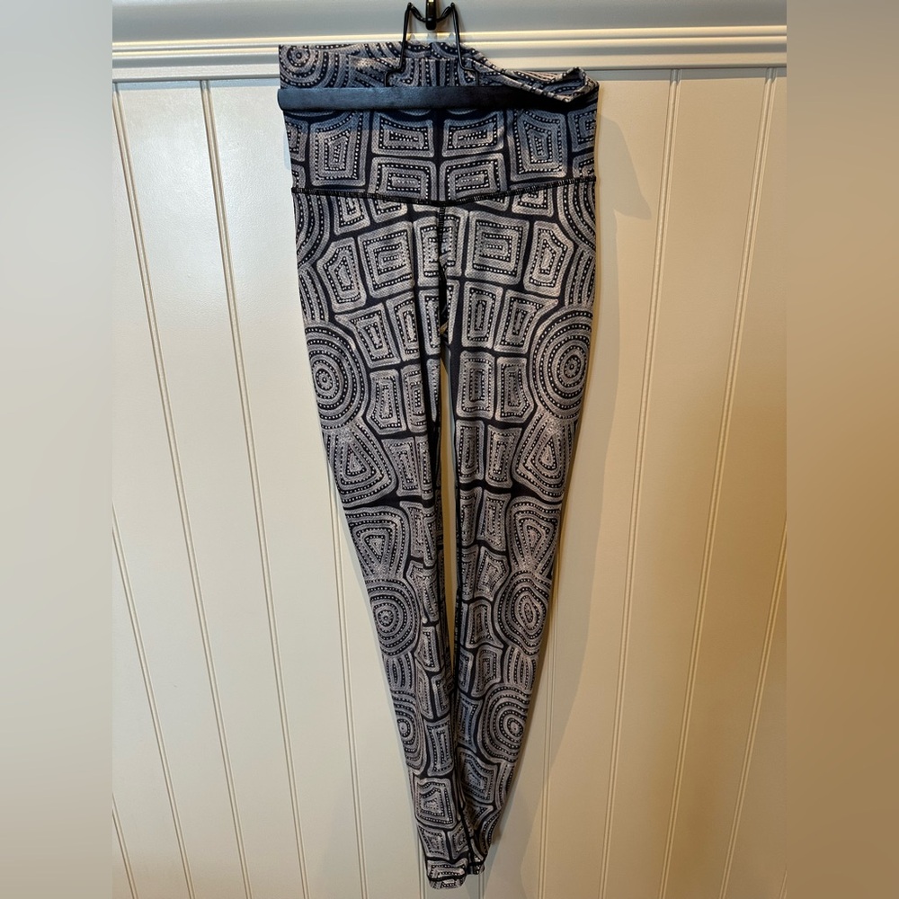 NIYAMA SOL Ladies Women’s Size Extra Small Grey & Black Leggings Yoga Pa…